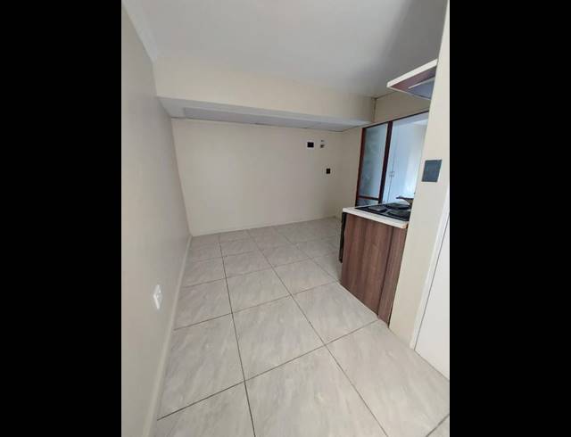 1 BEDROOM PROPERTY TO RENT IN GOODWOOD CENTRAL